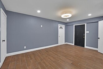 13333 Challaburton Dr in Farmers Branch, TX - Building Photo - Building Photo