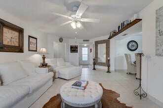 3755 Via Poinciana in Greenacres, FL - Building Photo - Building Photo