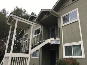 776 Santa Alicia Dr in Rohnert Park, CA - Building Photo - Building Photo