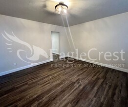 309 E Sumach St in Walla Walla, WA - Building Photo - Building Photo