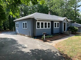 102 Main St in Reading, MA - Building Photo