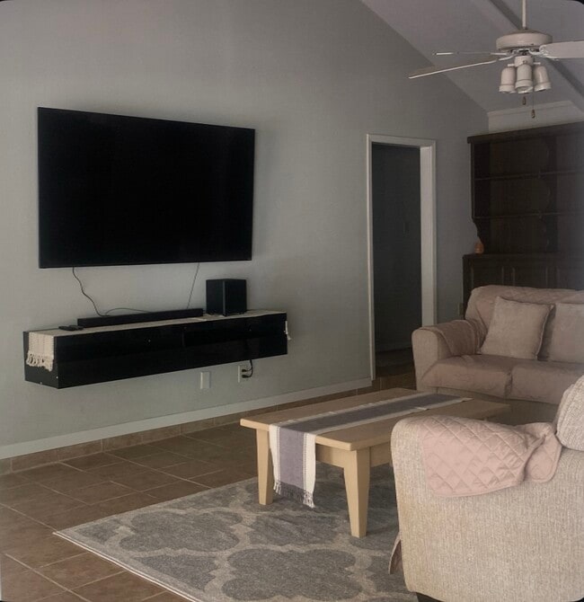 111 Rigby Owen Rd in Conroe, TX - Building Photo - Building Photo