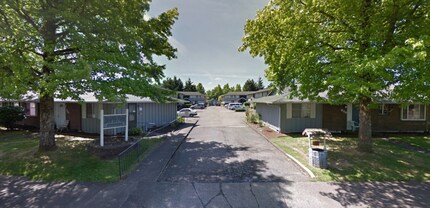 638 32nd Ave SE in Albany, OR - Building Photo - Building Photo