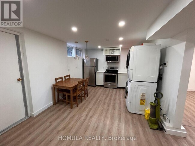 property at 8 Walbon Rd