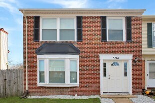 3767 Upland Rd in Virginia Beach, VA - Building Photo