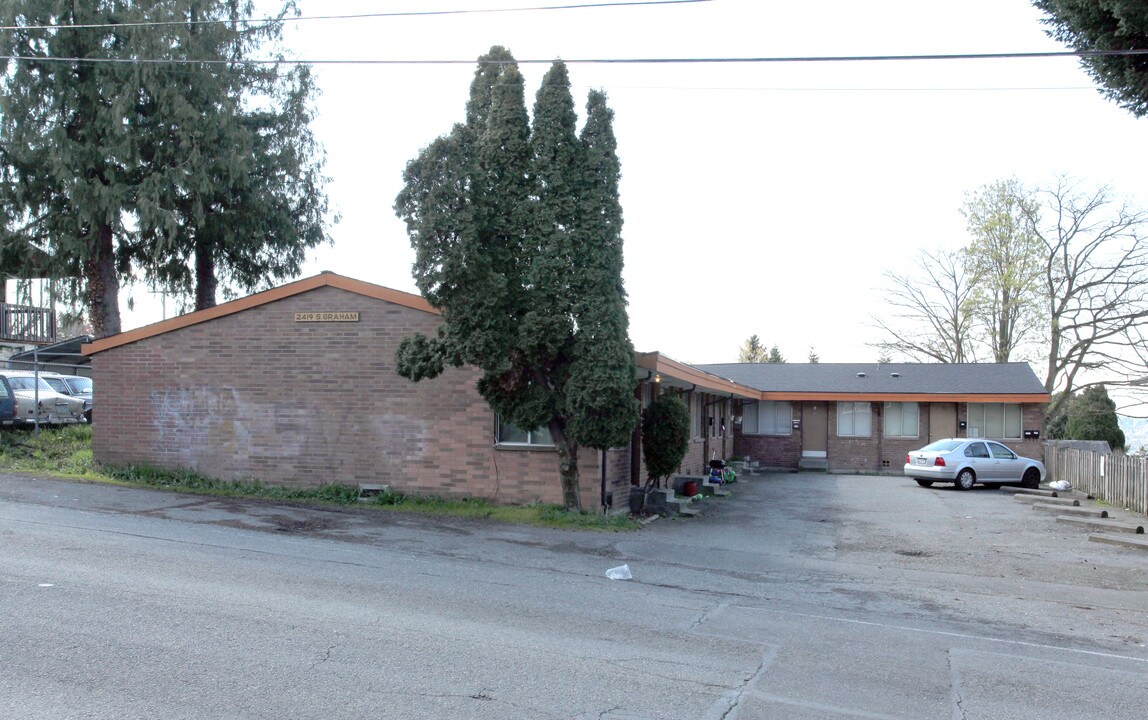 2419 S Graham St in Seattle, WA - Building Photo