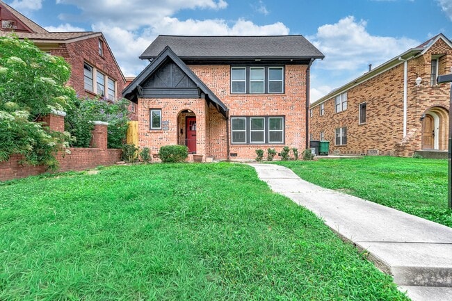 2511 Arbor St