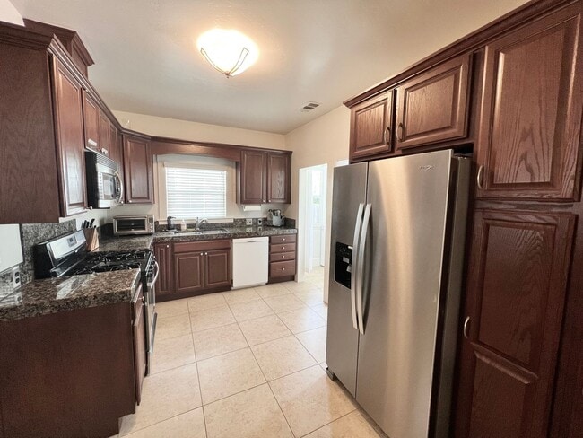 1339 Higuera St in San Luis Obispo, CA - Building Photo - Building Photo