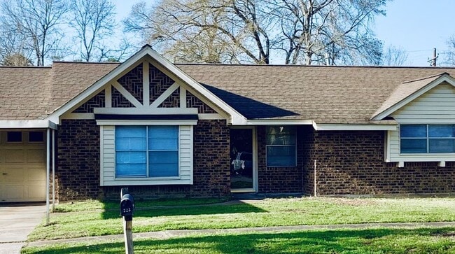 property at 225 Crest Hill Dr