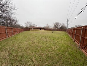 126 Southside Dr in Sanger, TX - Building Photo - Building Photo