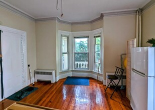 69 Dana St, Unit 1 in Cambridge, MA - Building Photo - Building Photo