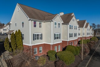 River Ridge Apartment Homes in Hamden, CT - Building Photo - Building Photo