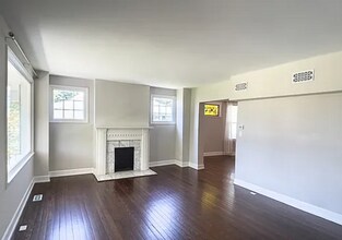 6580 Kugler Mill Rd in Cincinnati, OH - Building Photo - Building Photo