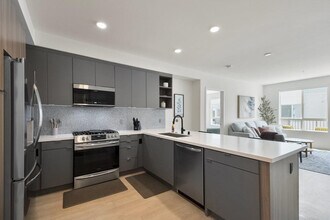 310 Del Sol Dr-Unit -FL7-ID1035852P in San Diego, CA - Building Photo - Building Photo