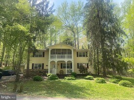 6065 Poplar Rd in Saint Leonard, MD - Building Photo