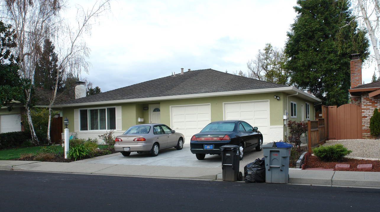 706 Borello Way in Mountain View, CA - Building Photo