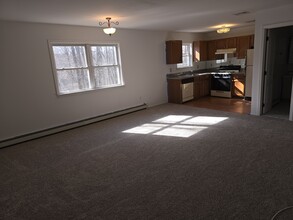 55 Emerald Ct, Unit 2 in Staten Island, NY - Building Photo - Building Photo