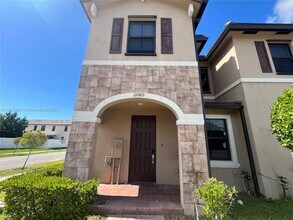 11080 W 32nd Ln in Hialeah, FL - Building Photo - Building Photo