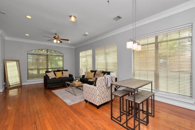 property at 9038 Lakes at 610 Dr