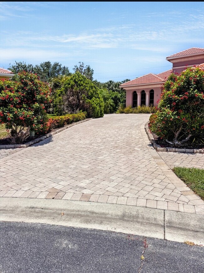 property at 1773 Grande Park Dr