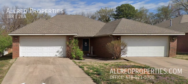 property at 2538 W Houston St
