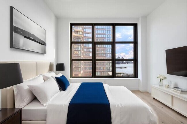 29 Huron St in Brooklyn, NY - Building Photo