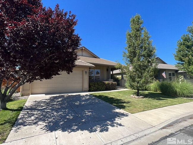 property at 5555 Sawgrass Ln