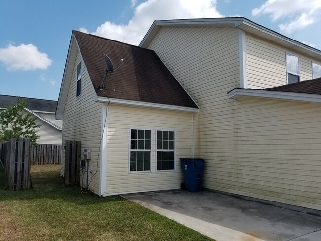 30 Beacon Ln in Savannah, GA - Building Photo - Building Photo