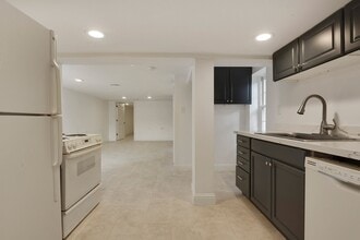 2105 General Taylor St in New Orleans, LA - Building Photo - Building Photo