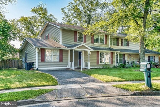 property at 2530 Vivaldi Ln