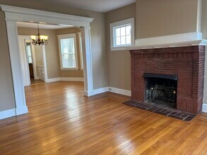 205 Alden Ave in New Haven, CT - Building Photo - Building Photo