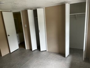 129 Osage St in Mabank, TX - Foto de edificio - Building Photo