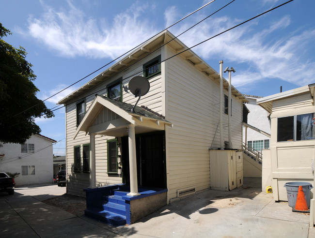 4660-4664 1/2 La Mirada A in Los Angeles, CA - Building Photo - Building Photo