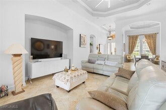 8095 Piedmont Dr in Naples, FL - Foto de edificio - Building Photo