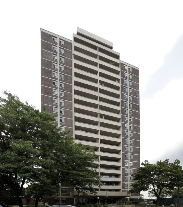 Olgate Terrace in Toronto, ON - Building Photo