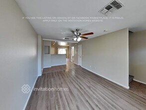 7801 N 44th Dr in Glendale, AZ - Foto de edificio - Building Photo