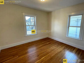 17 Berwick Rd, Unit 1 in Medford, MA - Building Photo - Building Photo