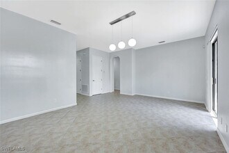 1126 Medan Ct N in Naples, FL - Building Photo - Building Photo