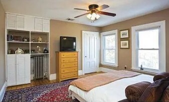 112 Newtonville Ave in Newton, MA - Building Photo
