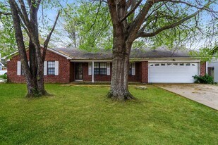 3048 Ingleside Dr in Bartlett, TN - Building Photo