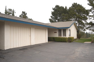 58-62 N Calle Vista in Camarillo, CA - Building Photo - Building Photo