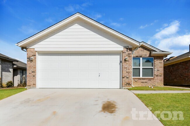 property at 10628 Lone Pine Ln