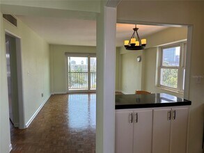 750 Burlington Ave N in St. Petersburg, FL - Building Photo - Building Photo
