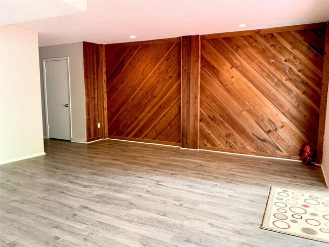 property at 8281 Kingsbrook Rd