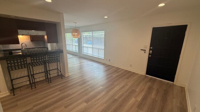 500 E Riverside Dr in Austin, TX - Building Photo - Building Photo