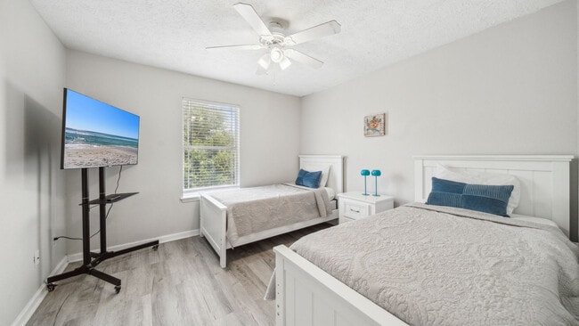 5726 Beach Dr in Panama City Beach, FL - Building Photo - Building Photo
