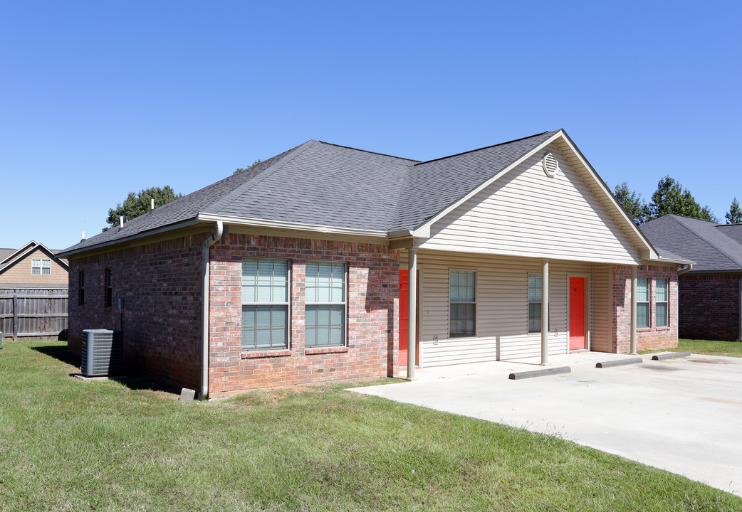 Easy Living Apartments in Texarkana, TX - Building Photo