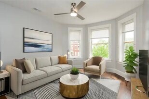 1006 N Lawndale Ave in Chicago, IL - Building Photo