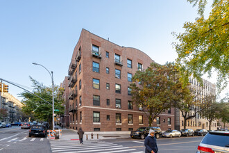 109 Seaman Ave in New York, NY - Foto de edificio - Building Photo