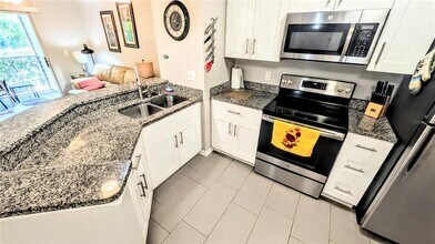 850 S Tamiami Trl in Sarasota, FL - Building Photo - Building Photo